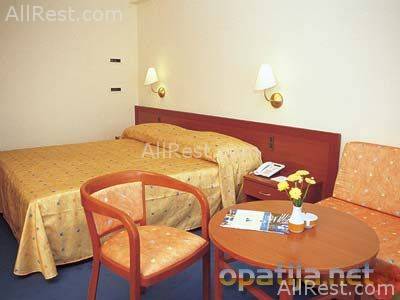 Ambassador Hotel 13